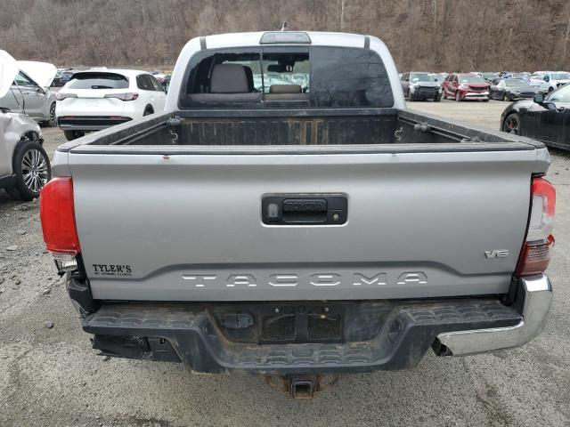  TOYOTA TACOMA 2018 Srebrny