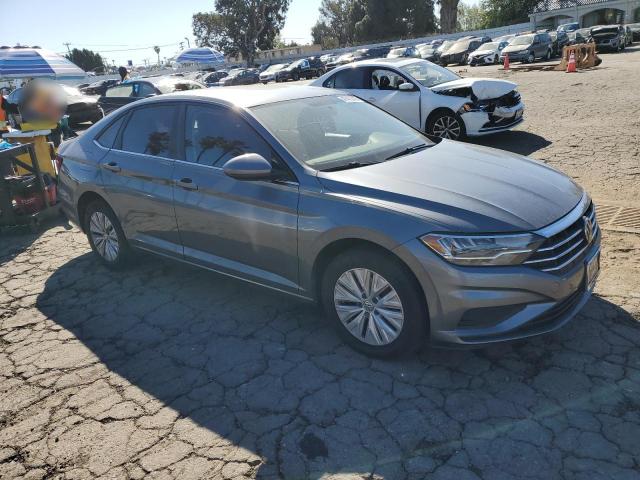  VOLKSWAGEN JETTA 2019 Серый
