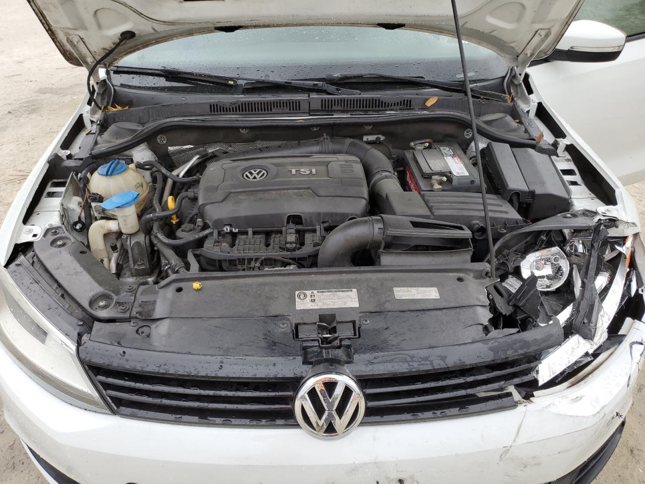 2014 Volkswagen Jetta - Image 11