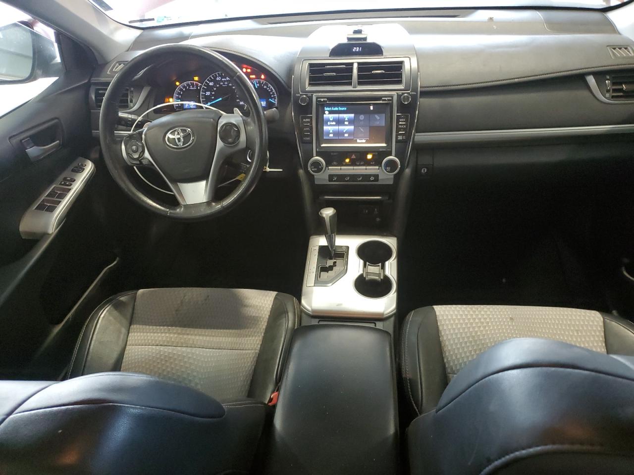 2014 Toyota Camry - Image 8