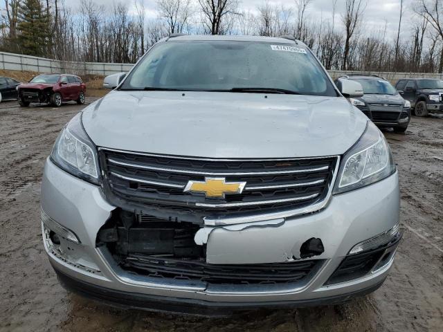  CHEVROLET TRAVERSE 2017 Srebrny