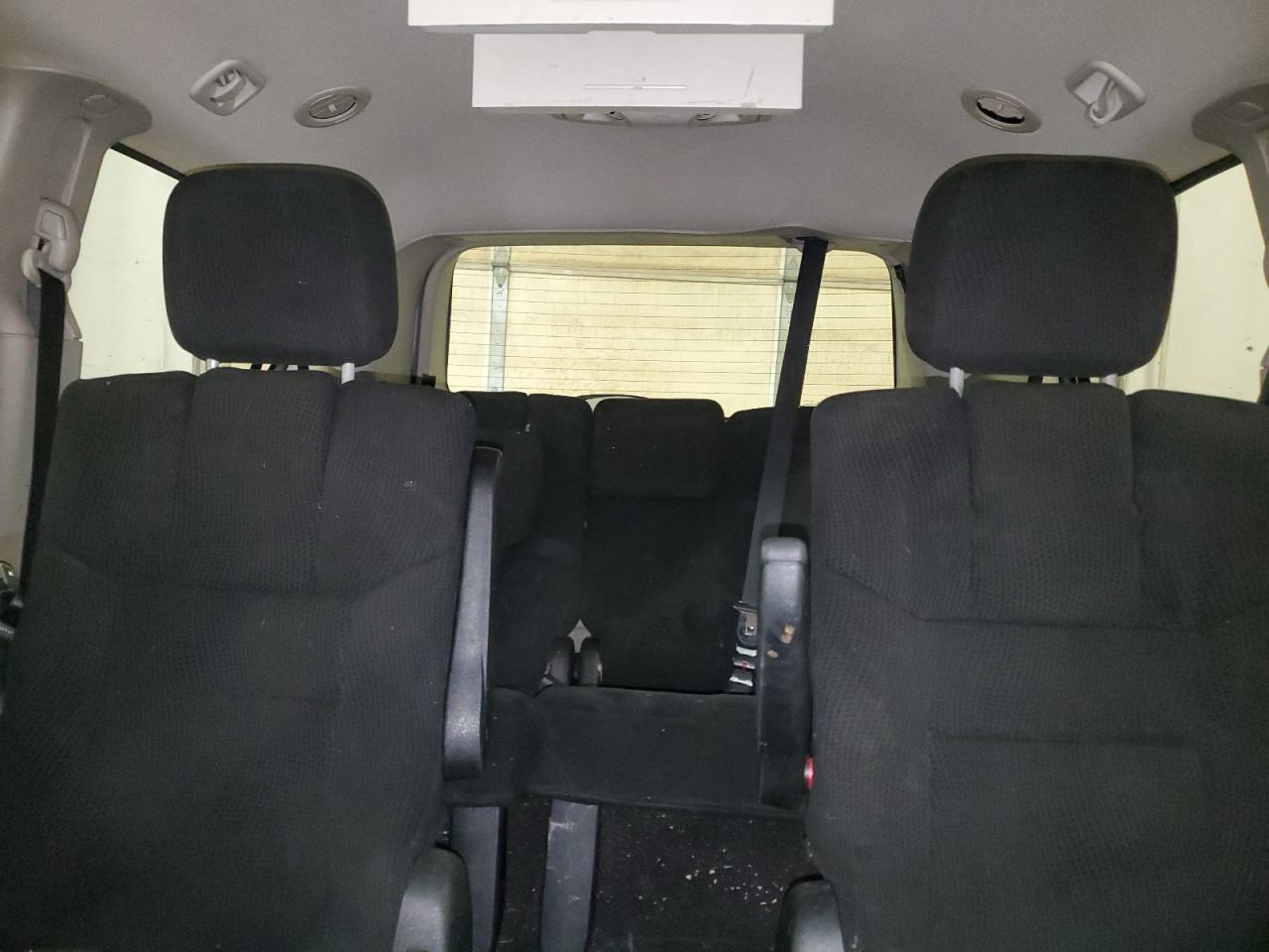 2012 Dodge Caravan - Image 10