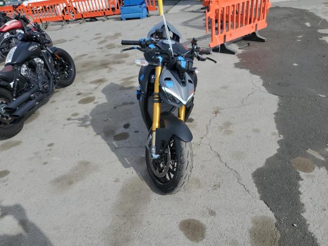 2024 DUCATI STREETFIGHTER V4