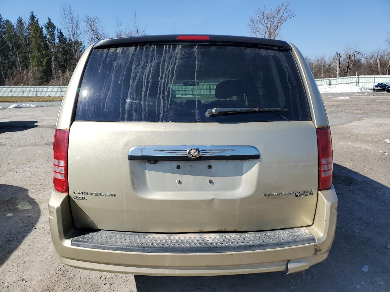 2010 Chrysler Town & Country - Image 6