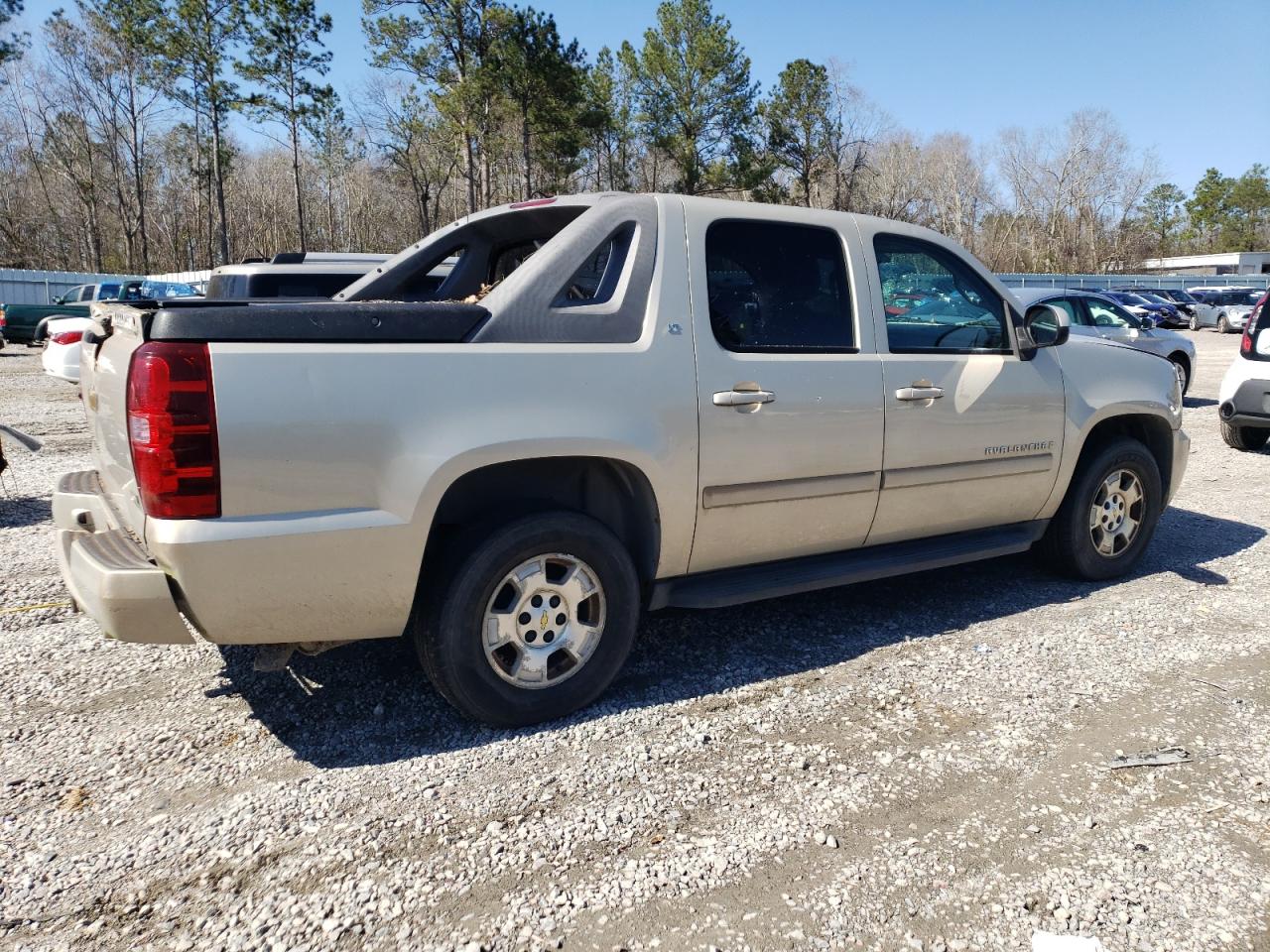 2007 Chevrolet Avalanche - Image 3