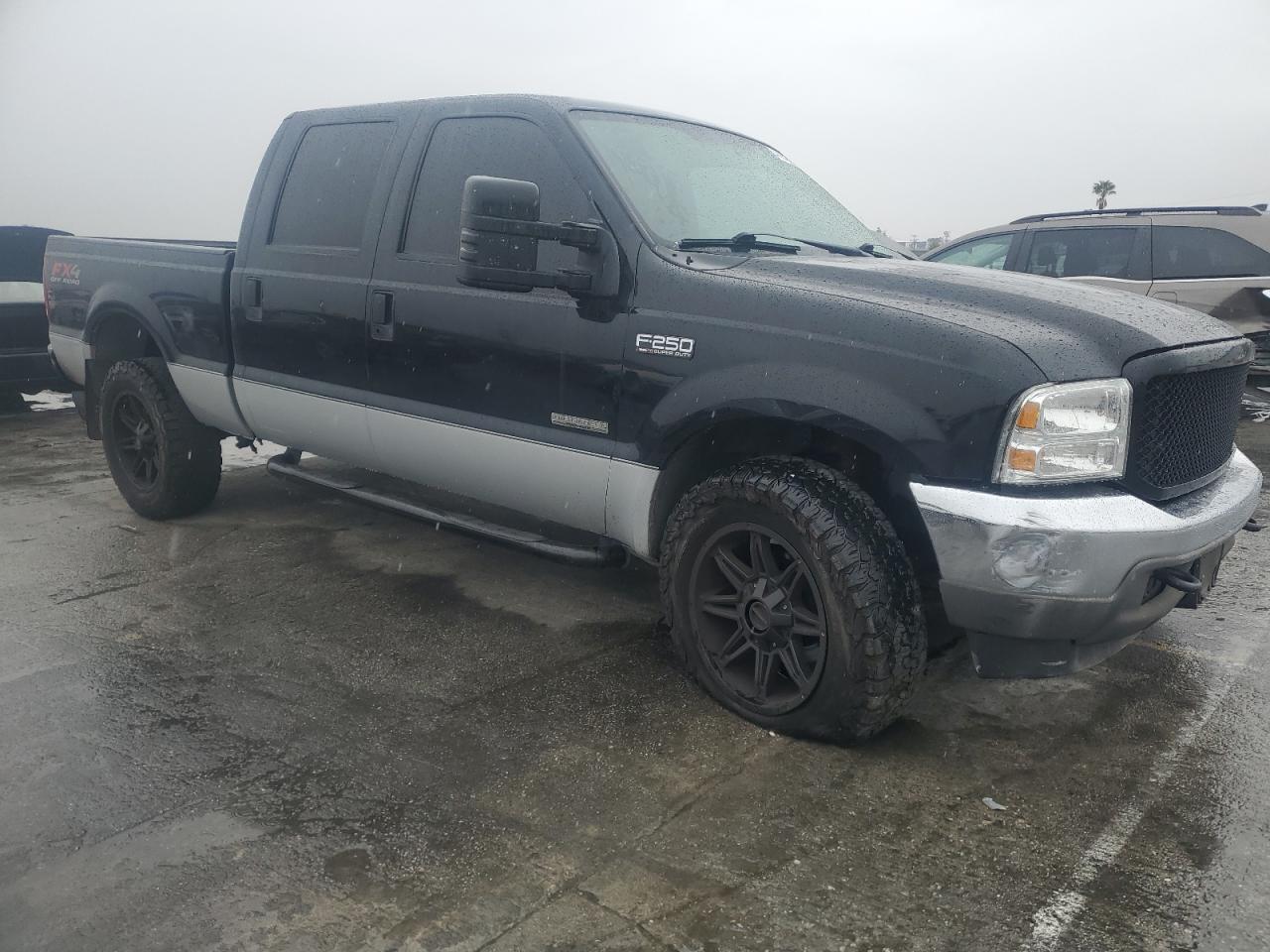 2004 Ford F250 - Image 4