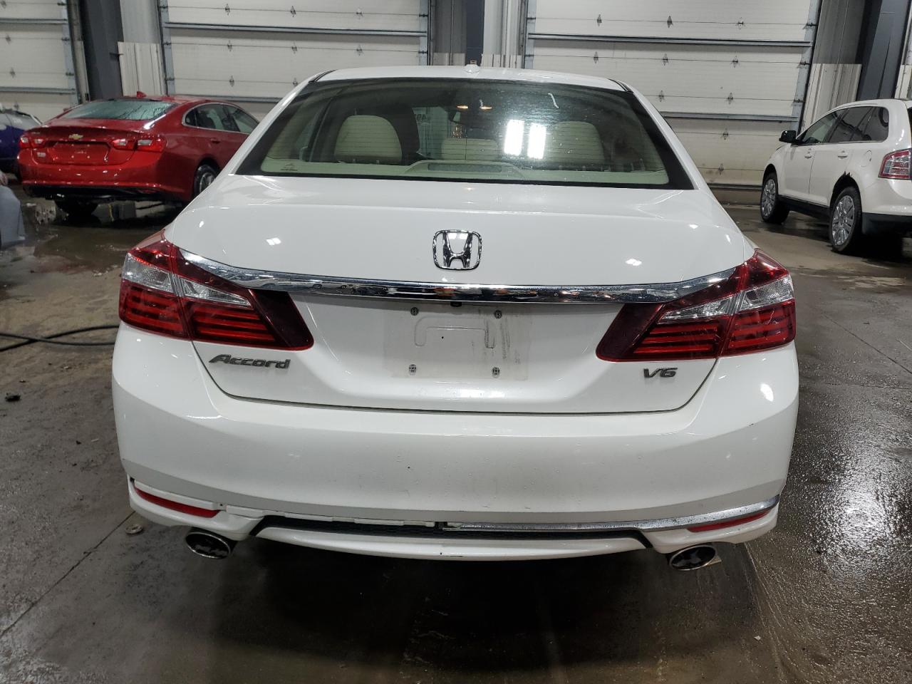 2017 Honda Accord - Image 6