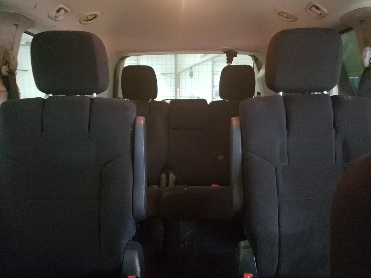 2012 Dodge Caravan - Image 10