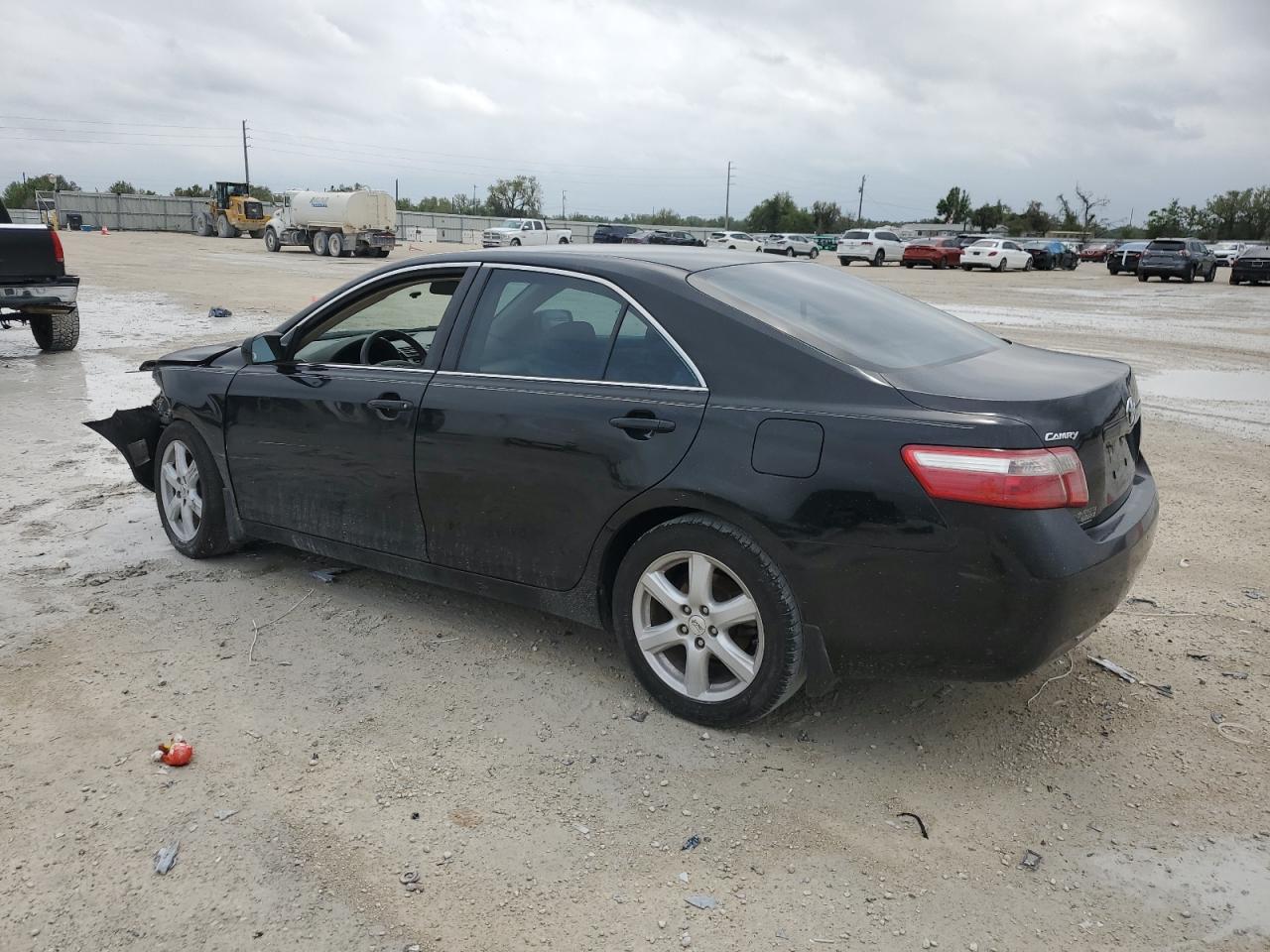 2009 Toyota Camry - Image 2