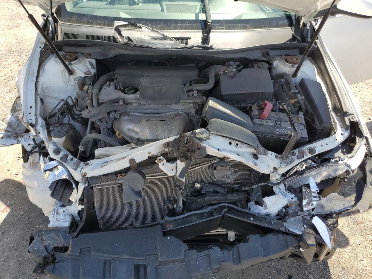 2016 Toyota Camry - Image 13