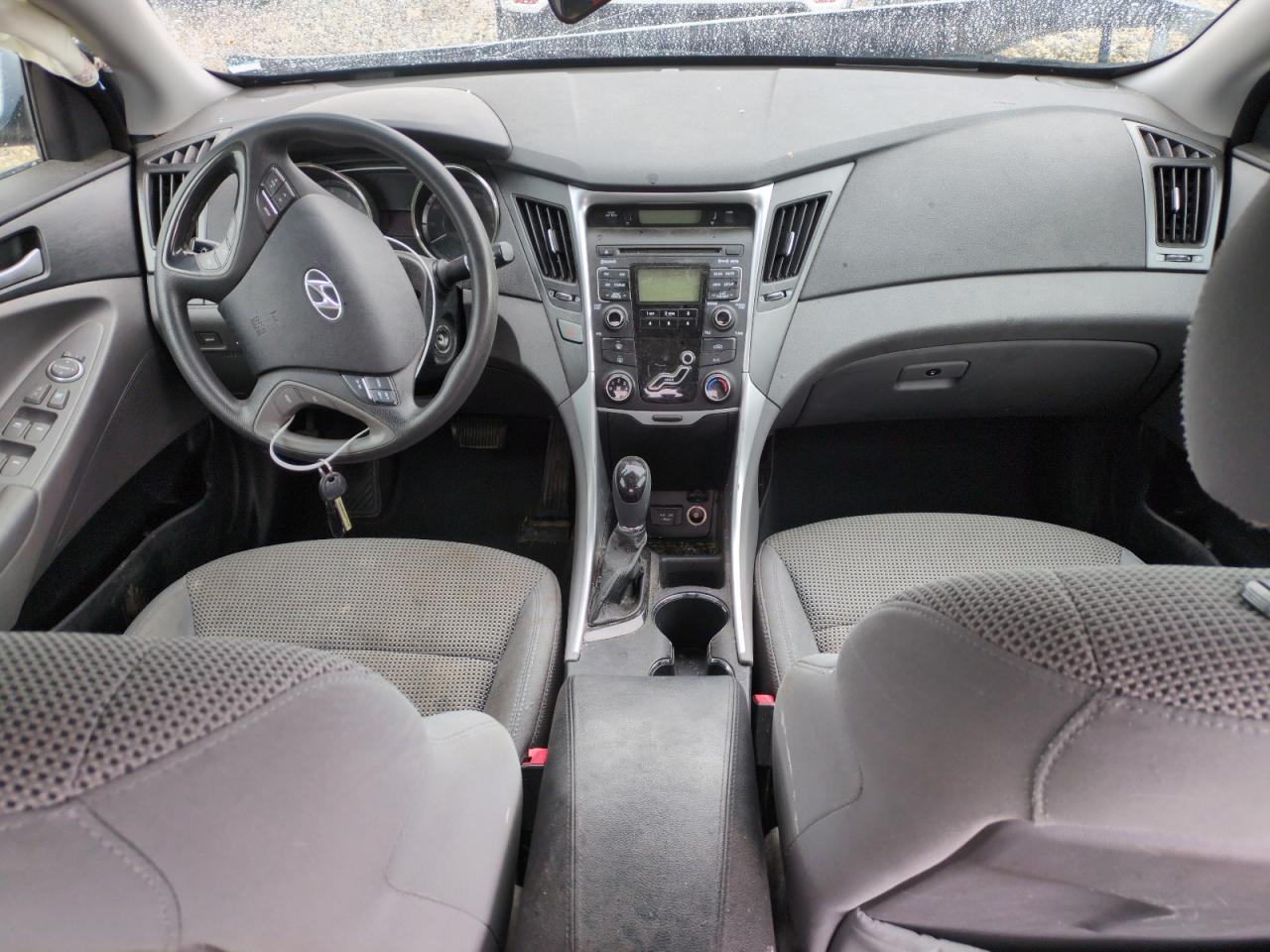 2011 Hyundai Sonata - Image 8