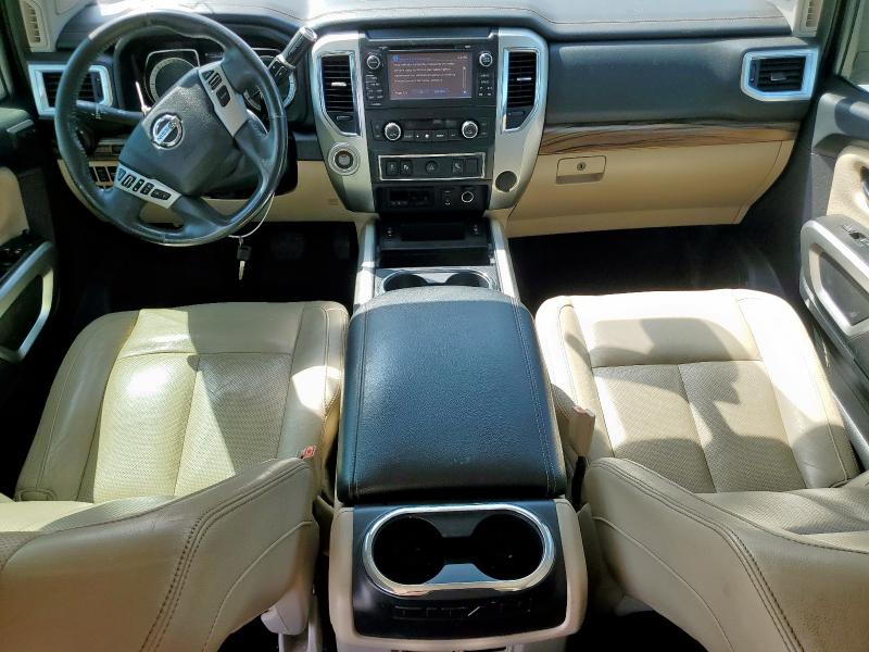  NISSAN TITAN 2016 Красный