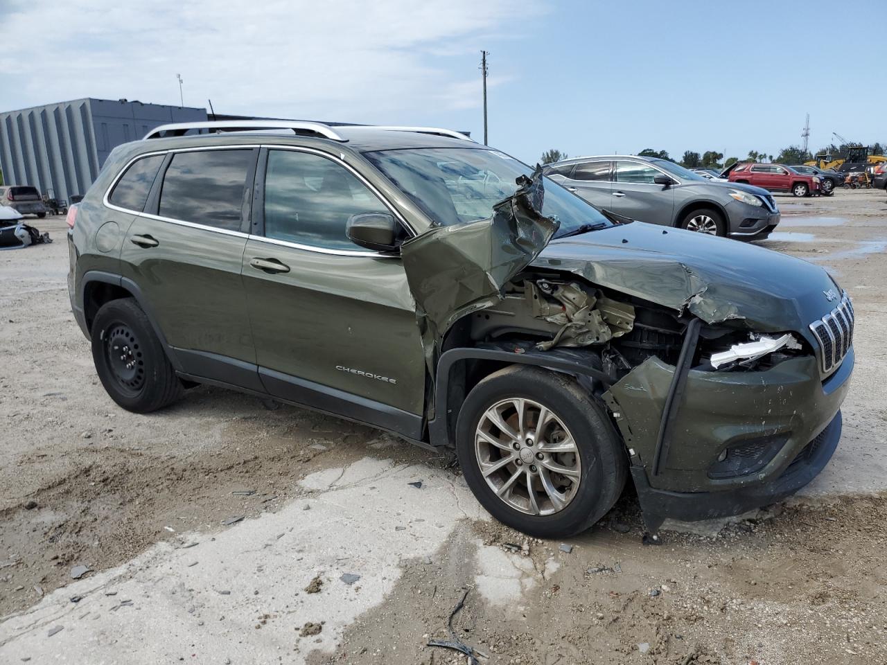 2019 Jeep Grand Cherokee - Image 4