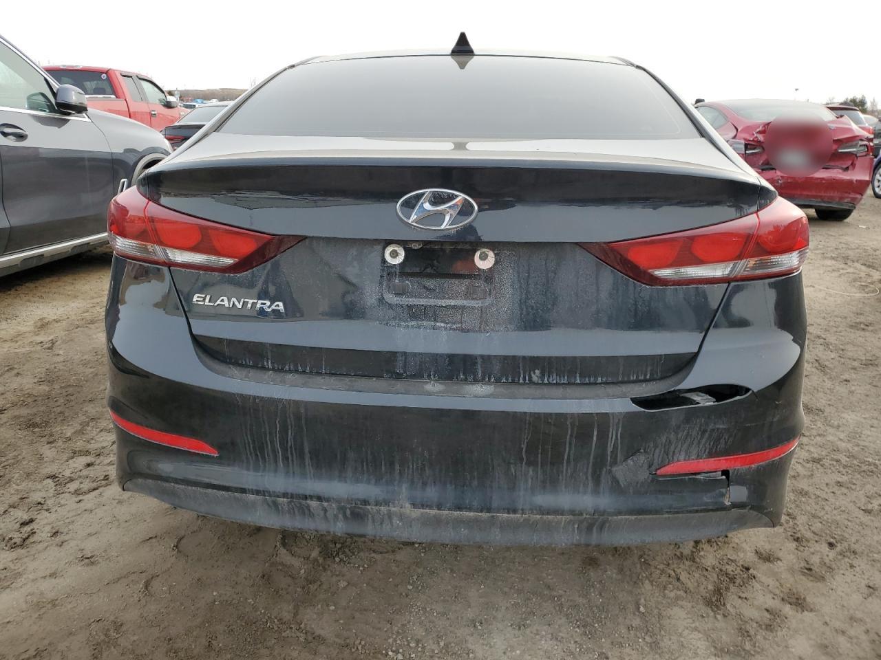 2017 Hyundai Elantra - Image 6