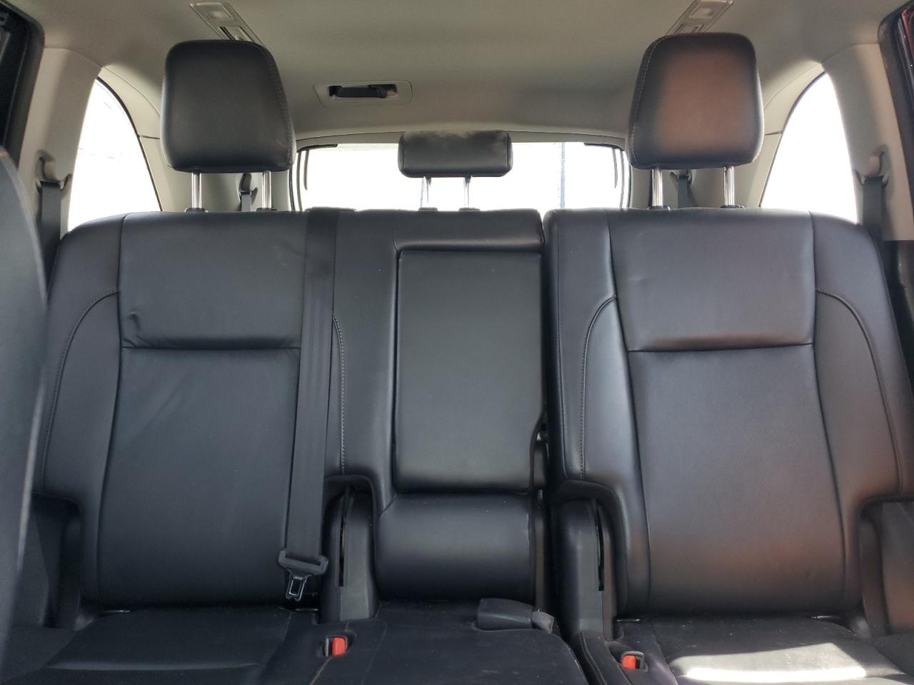 2019 Toyota Highlander - Image 10