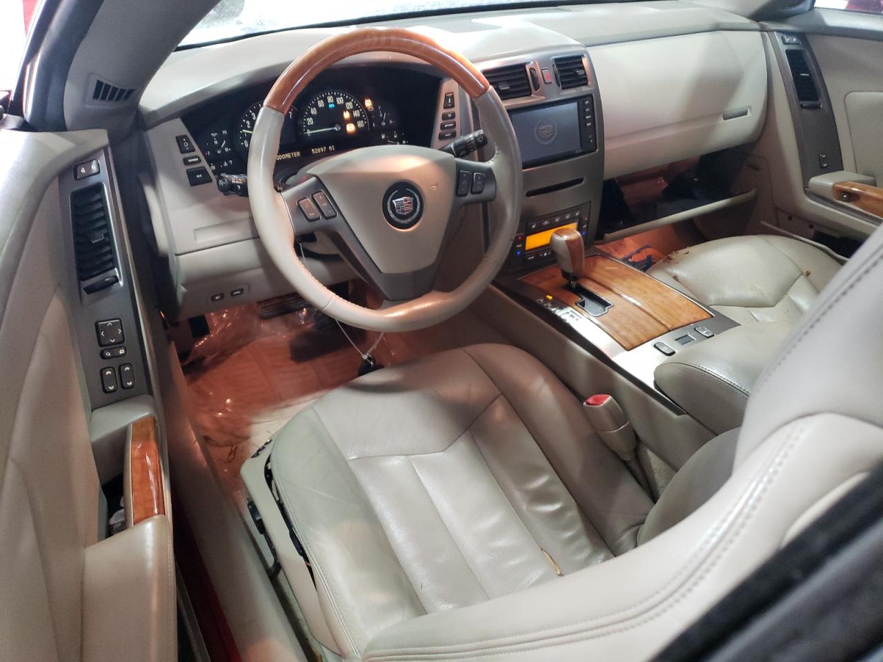 2004 Cadillac XLR - Image 8