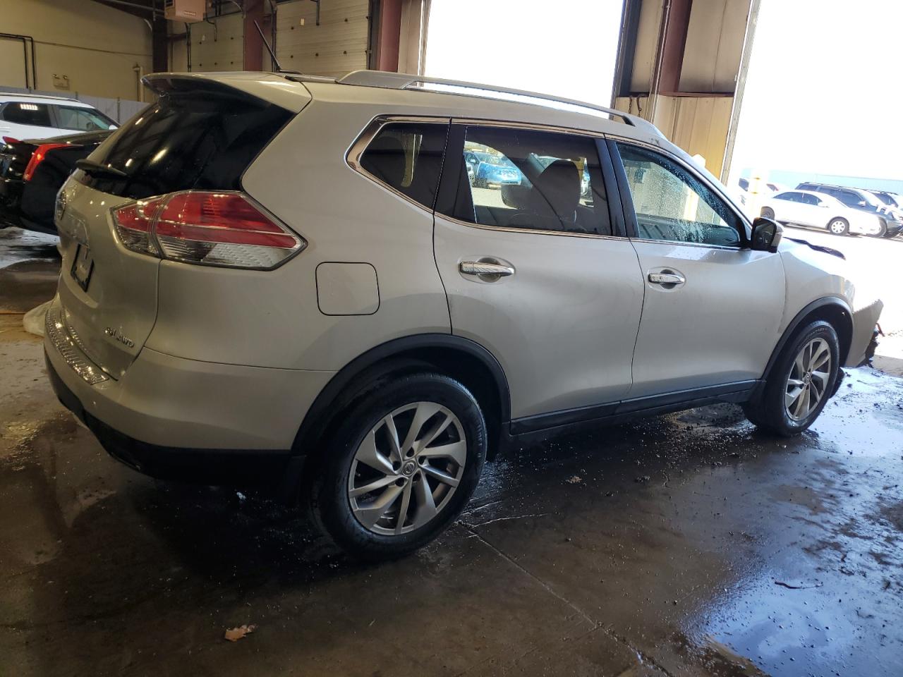 2015 Nissan Rogue - Image 3