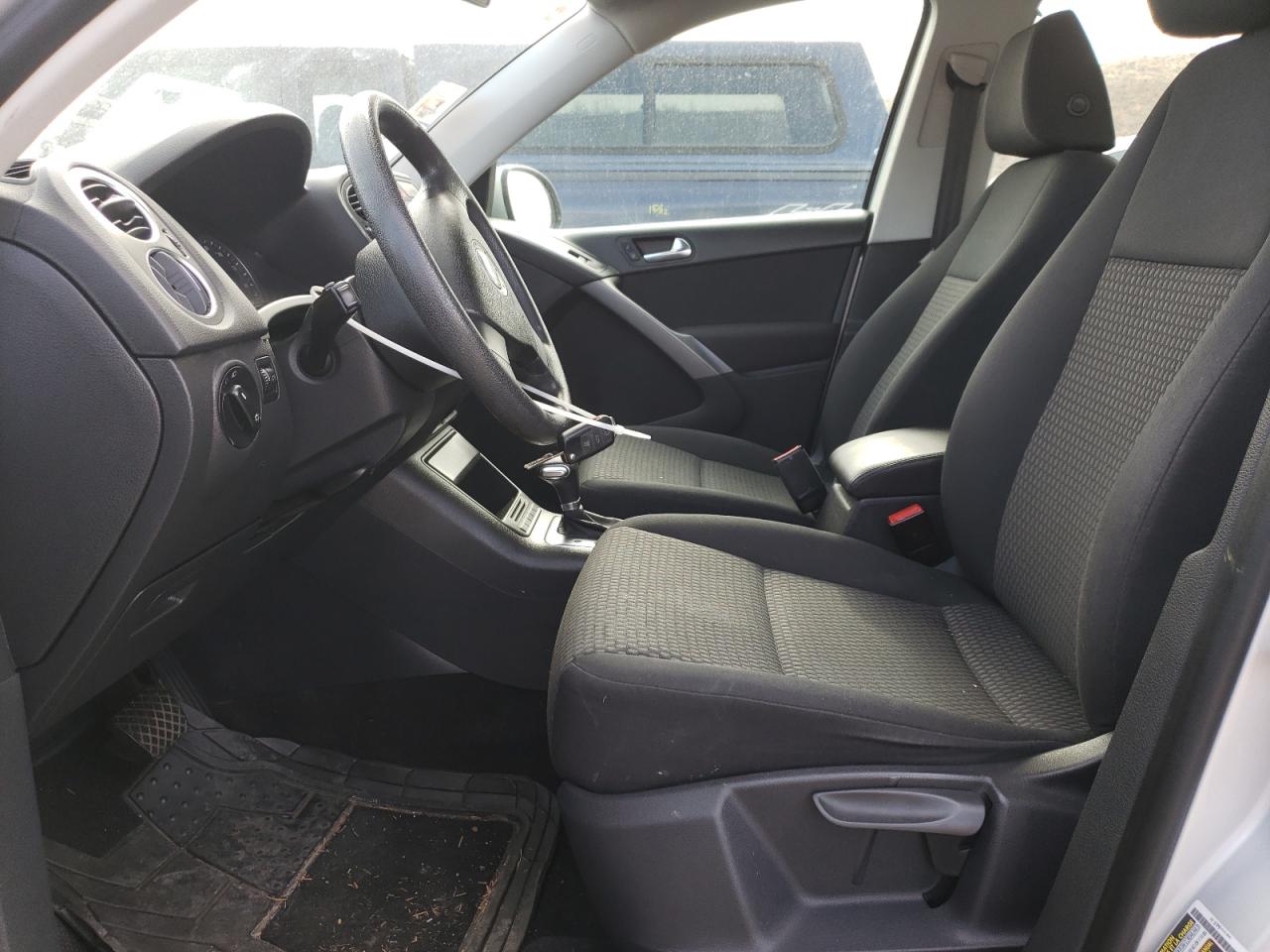 2009 Volkswagen Tiguan - Image 7