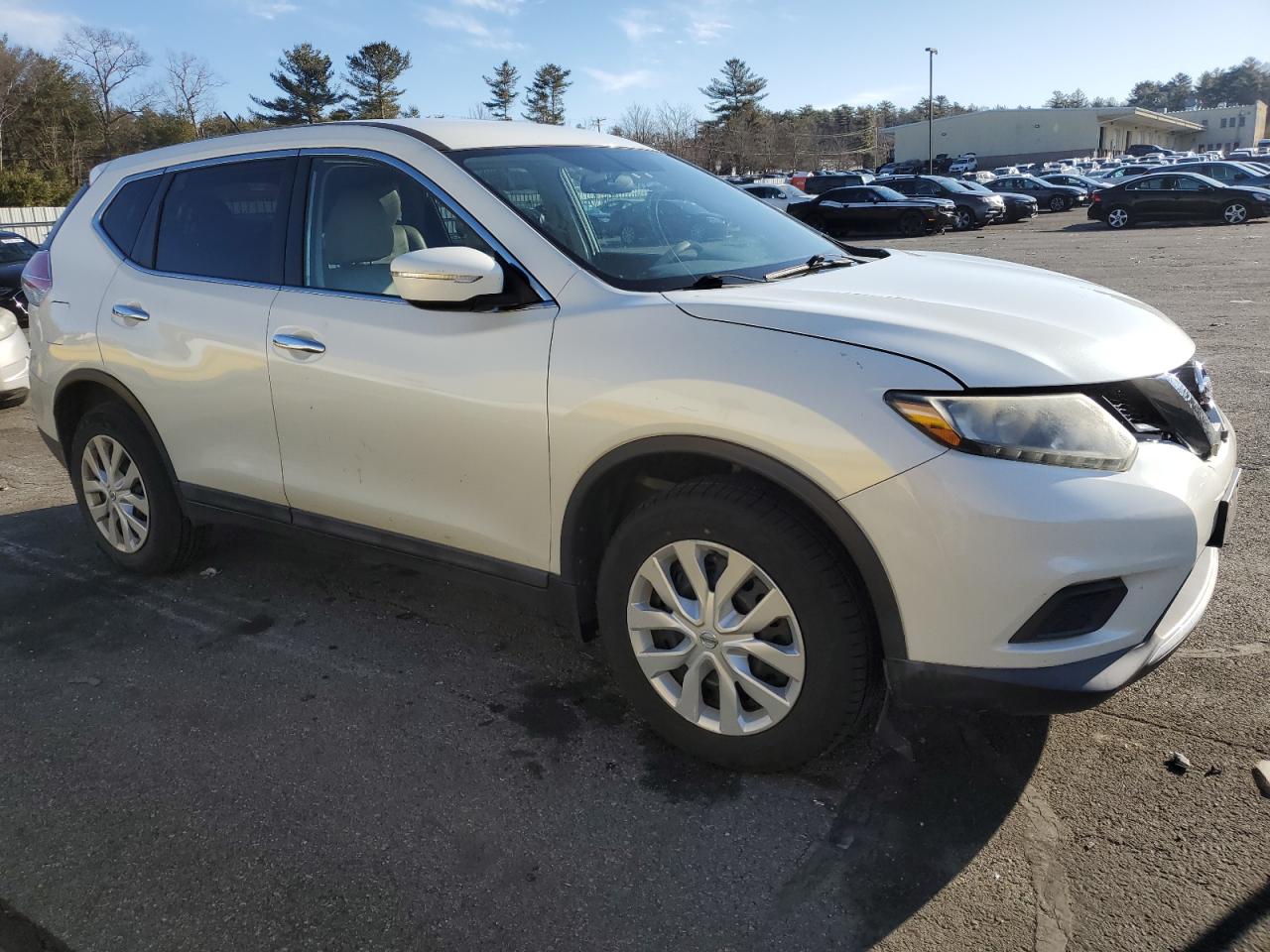 2015 Nissan Rogue - Image 4