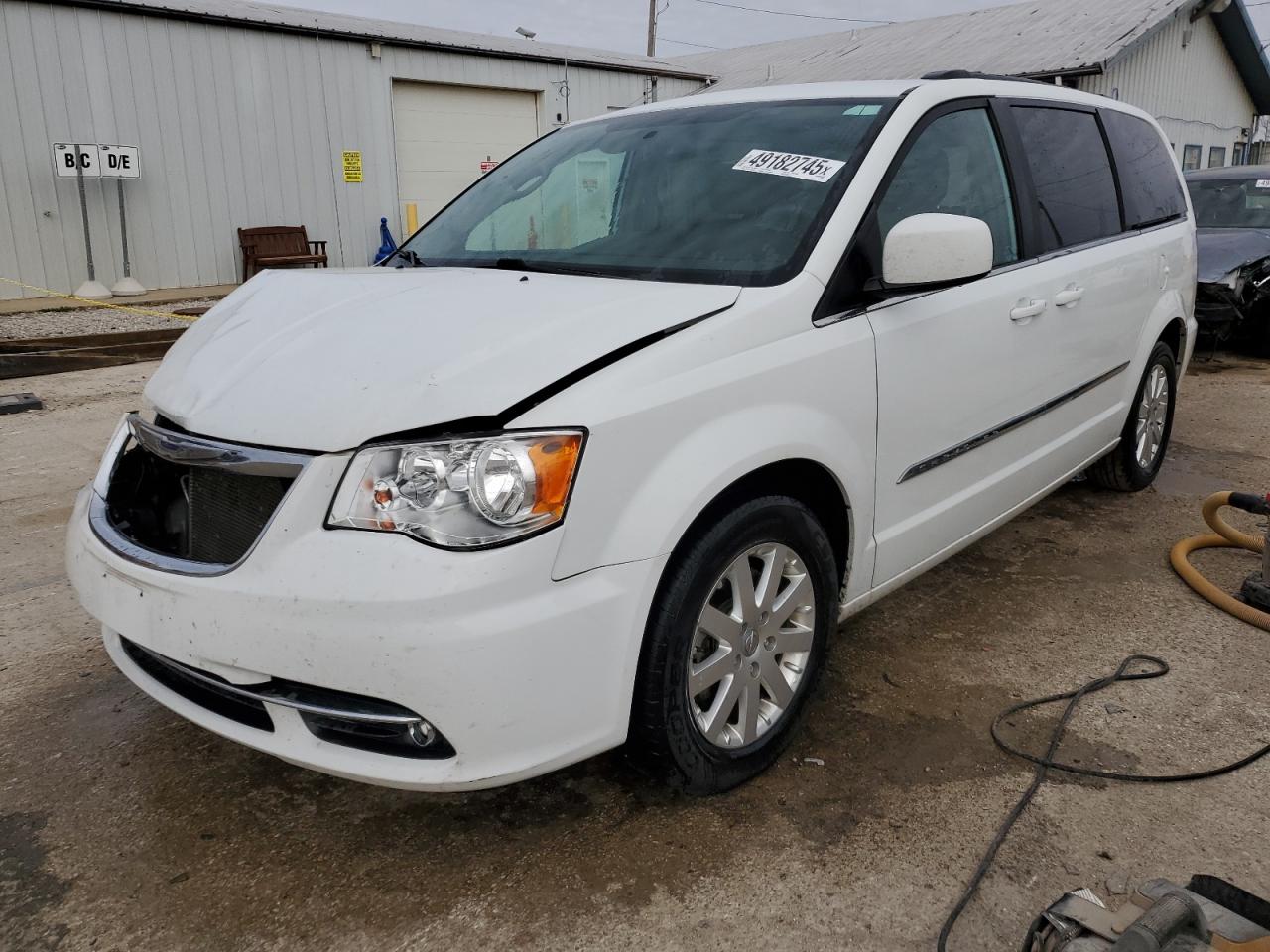 2015 Chrysler Town & Country Touring იყიდება Pekin-ში, IL - Front End