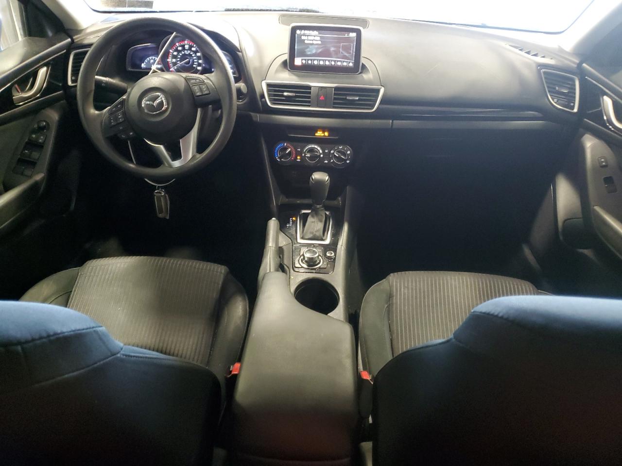2016 Mazda 3 - Image 8