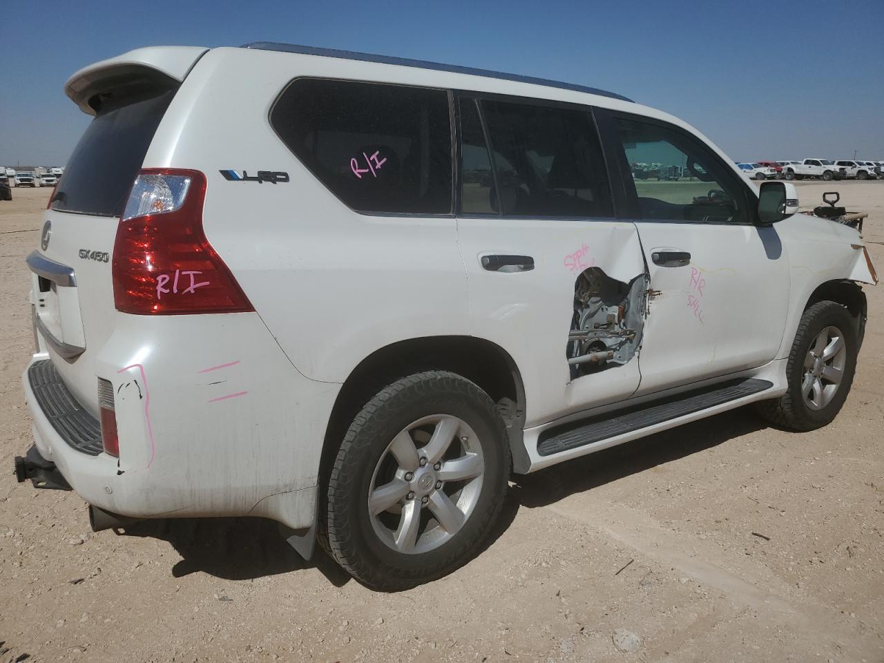 2011 Lexus GX - Image 3