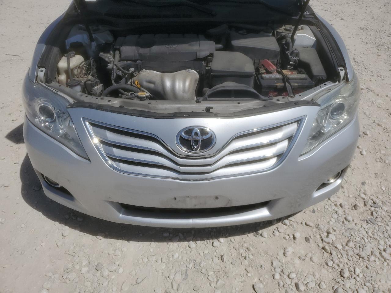 2011 Toyota Camry - Image 11