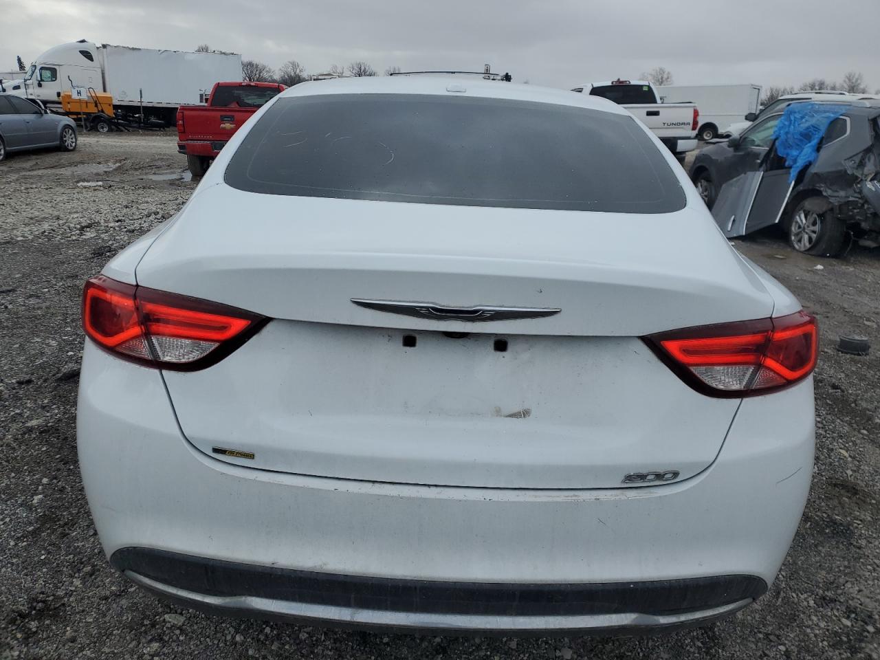 2015 Chrysler 200 - Image 6