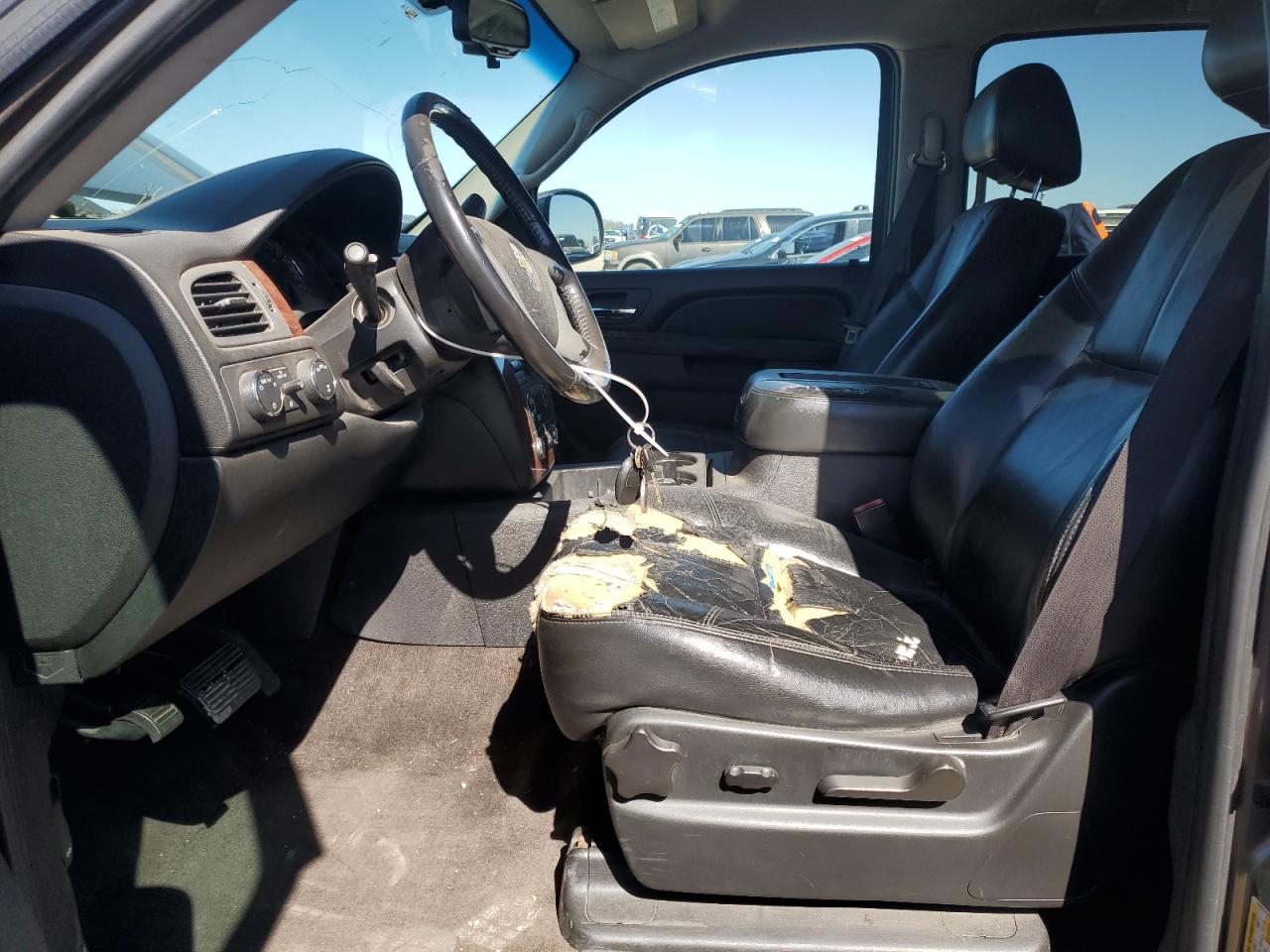 2011 Chevrolet Suburban - Image 7