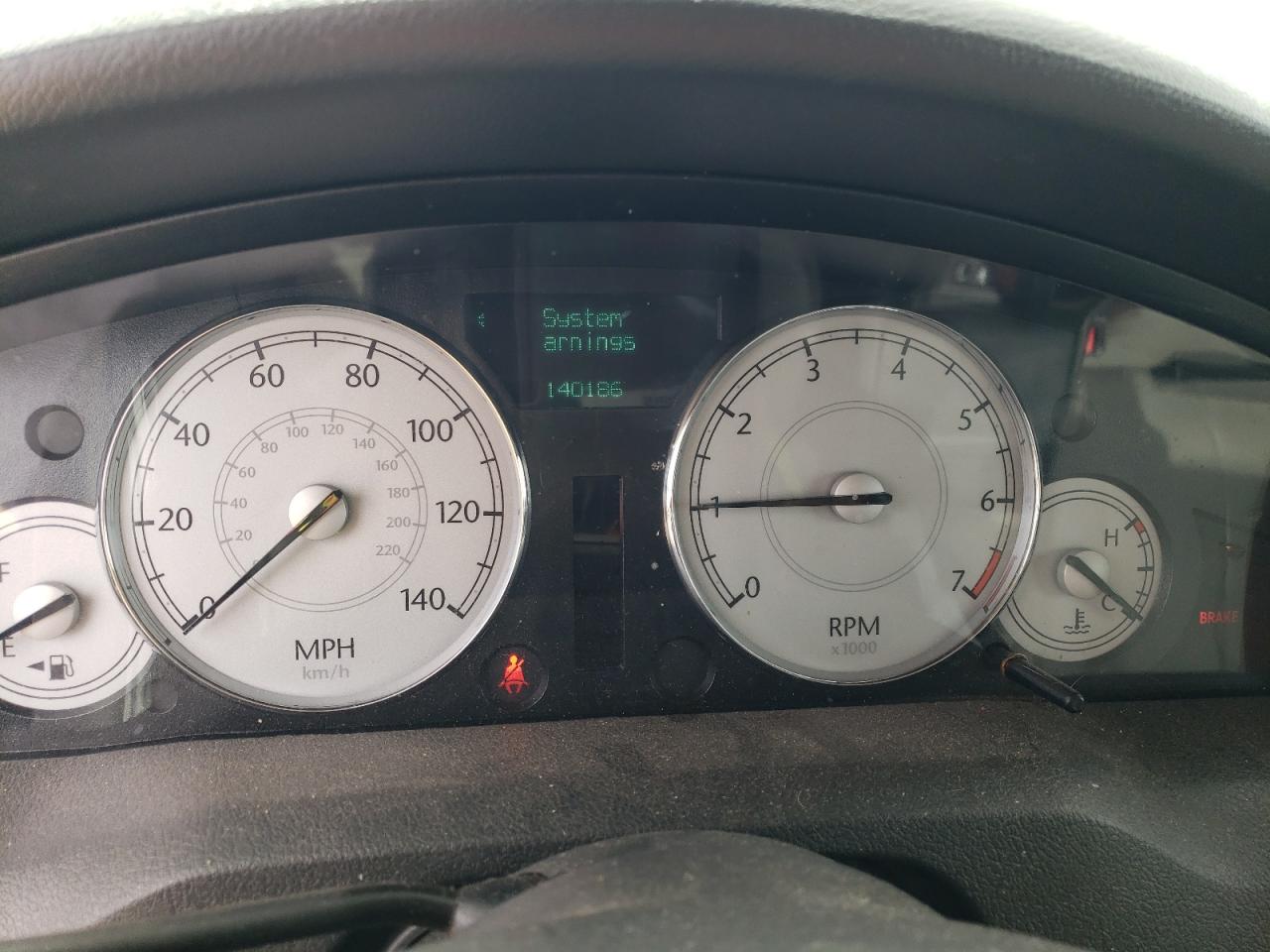 2006 Chrysler 300 - Image 9