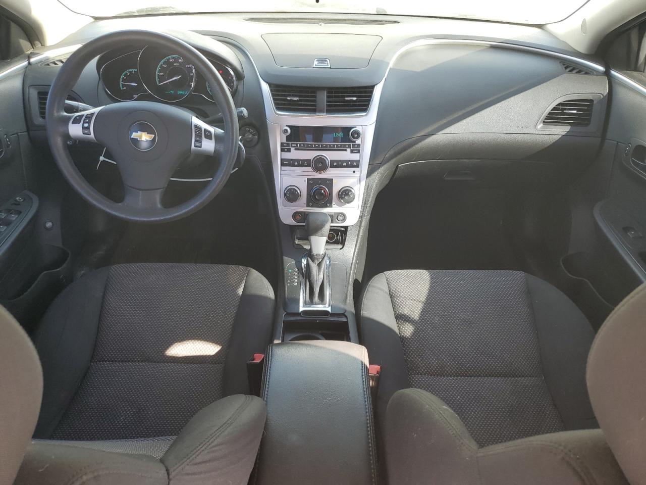 2011 Chevrolet Malibu - Image 8