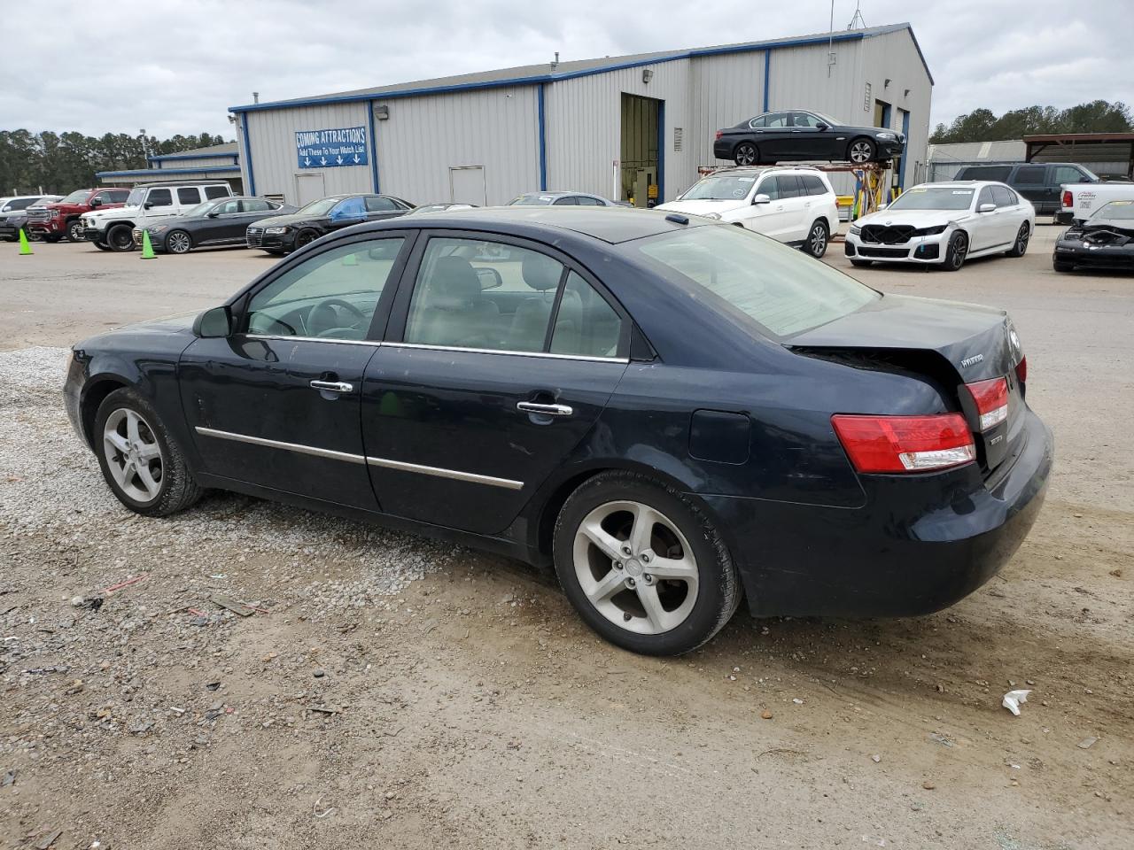 2008 Hyundai Sonata - Image 2
