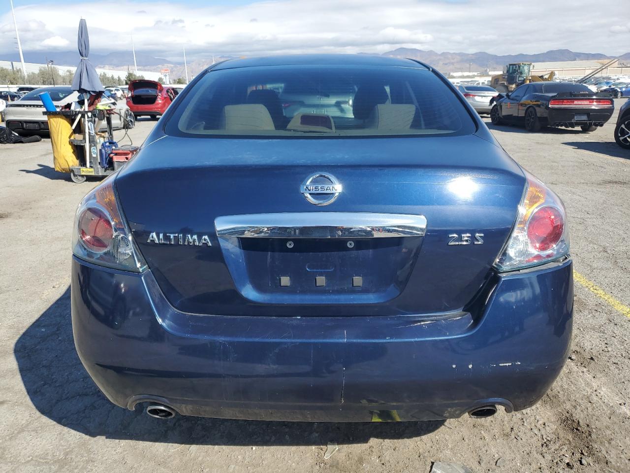 2011 Nissan Altima - Image 6