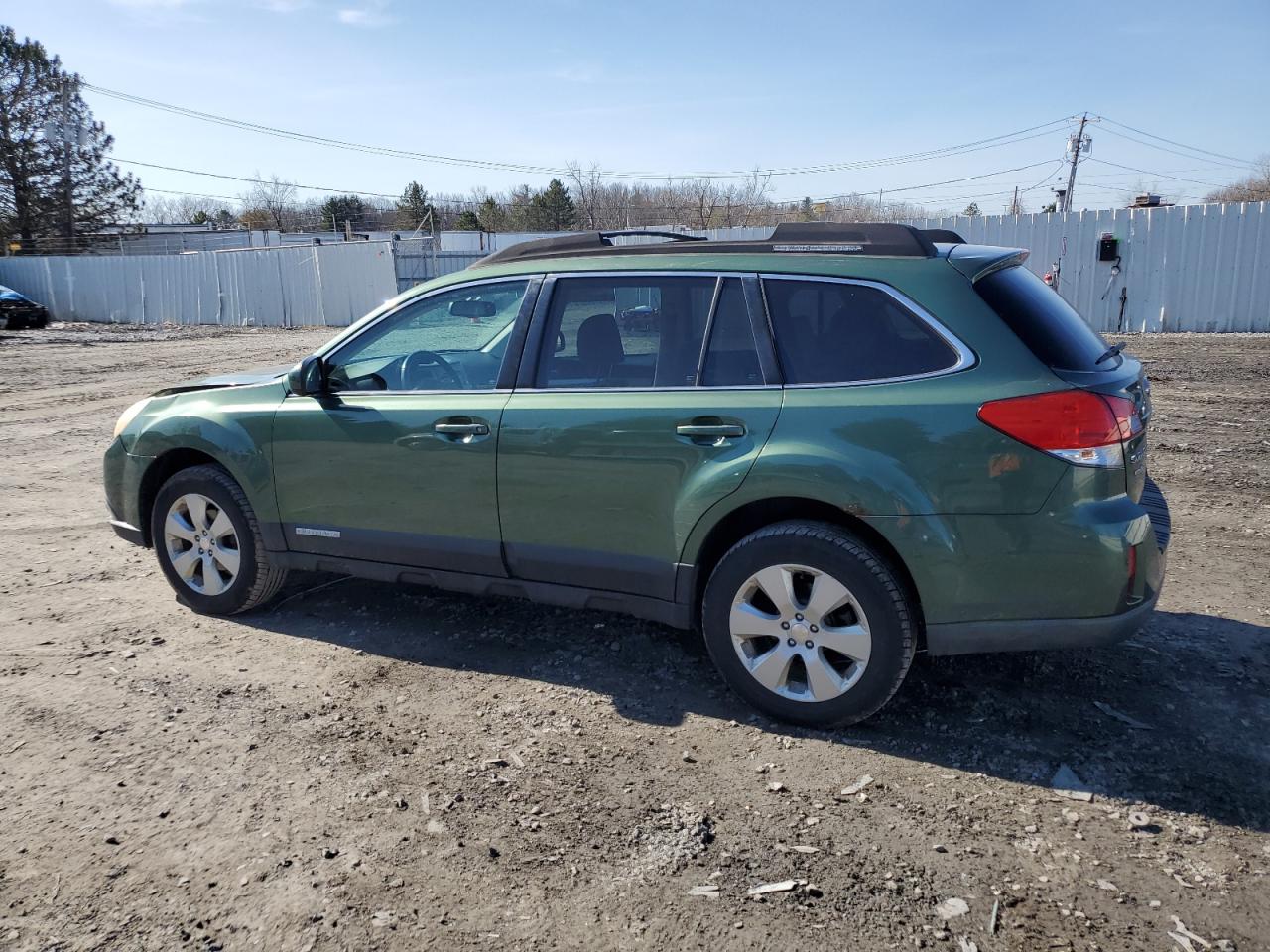2011 Subaru Outback - Image 2