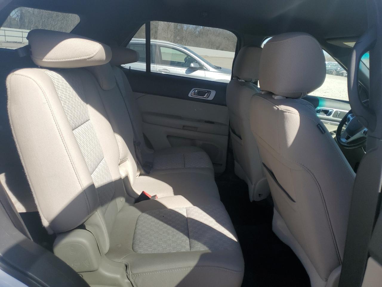 2013 Ford Explorer - Image 10