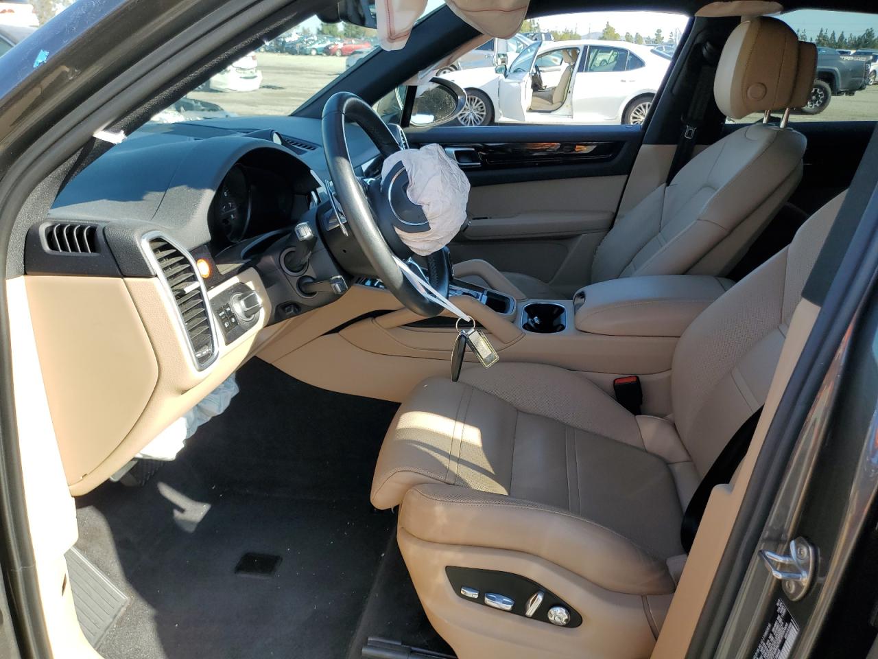 2019 Porsche Cayenne - Image 7