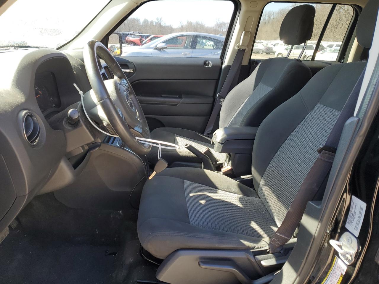 2017 Jeep Liberty (Patriot) - Image 7