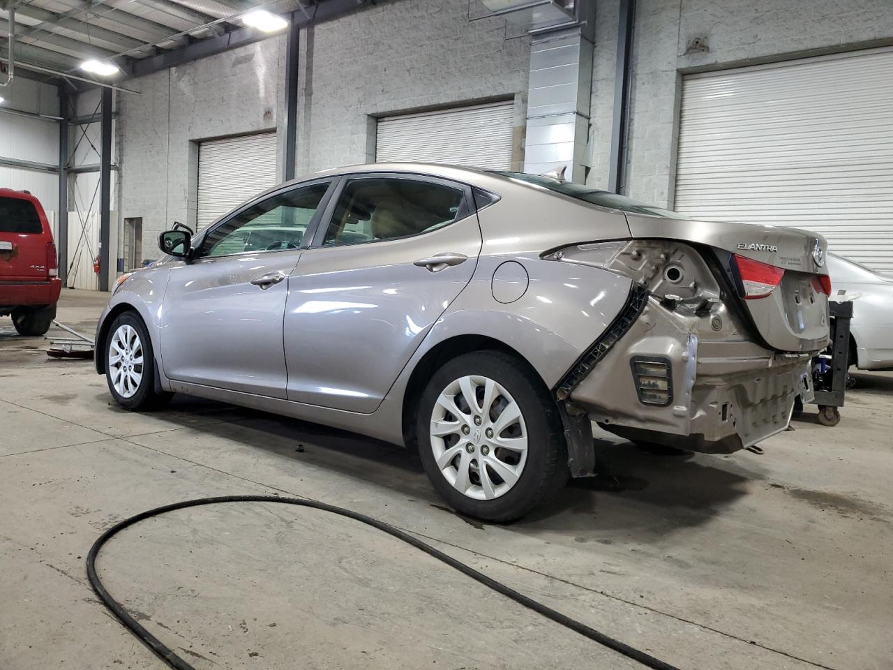 2013 Hyundai Elantra - Image 2