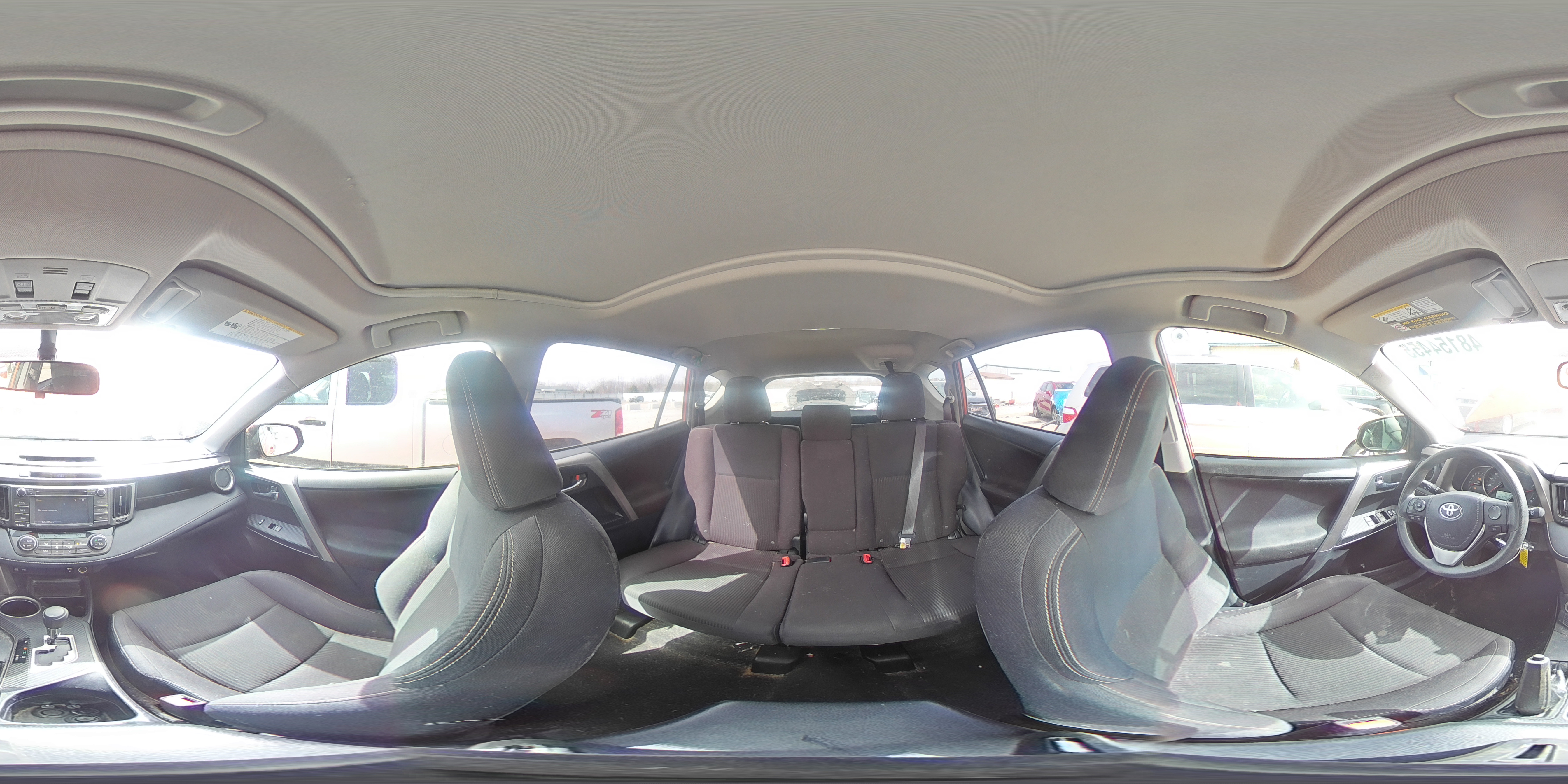 2015 Toyota RAV 4 - Image 16