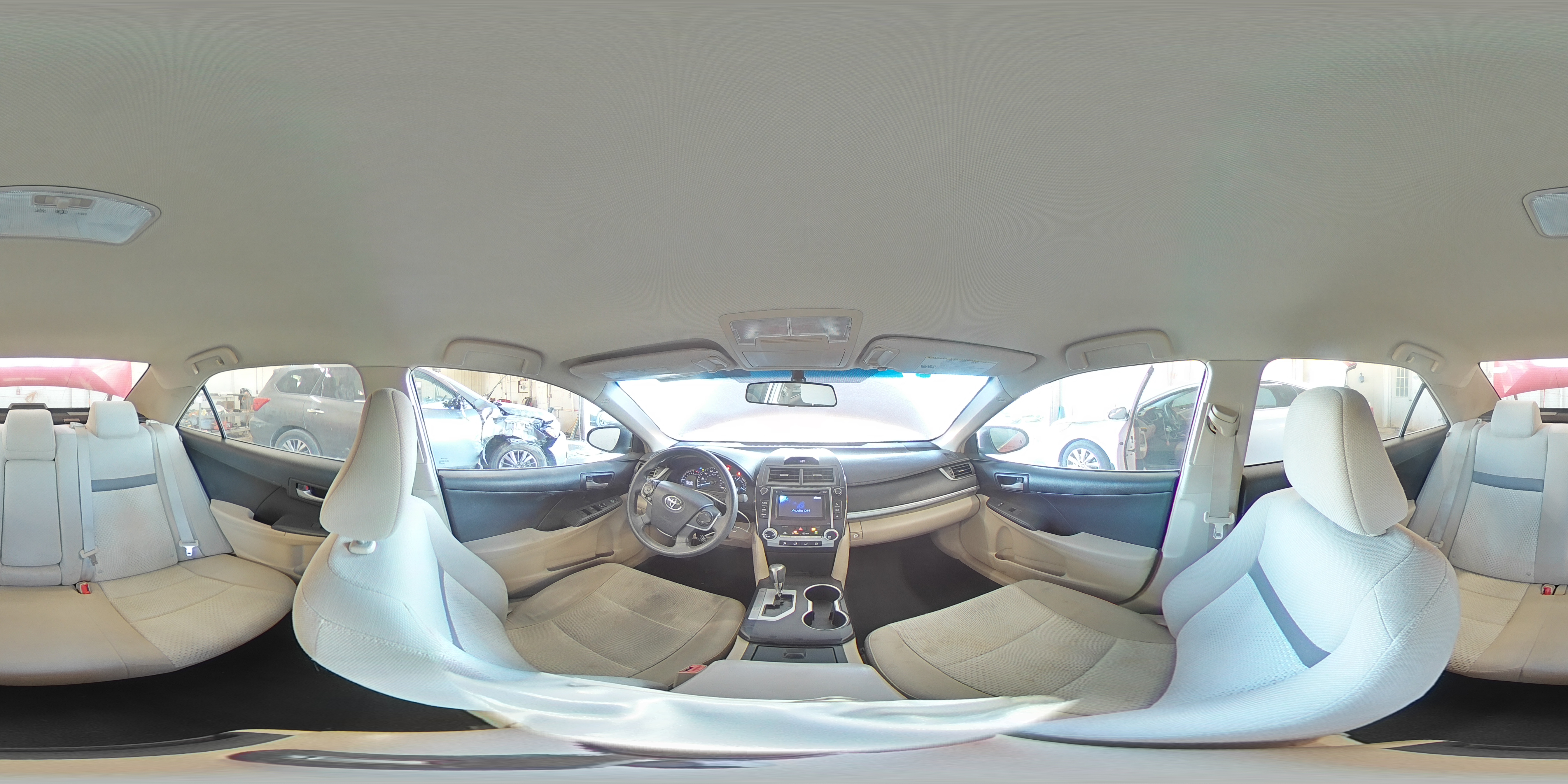 2014 Toyota Camry - Image 14