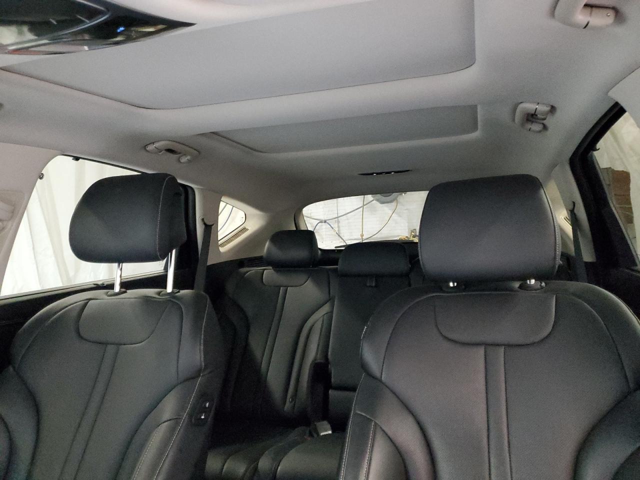 2023 Genesis GV80 - Image 10