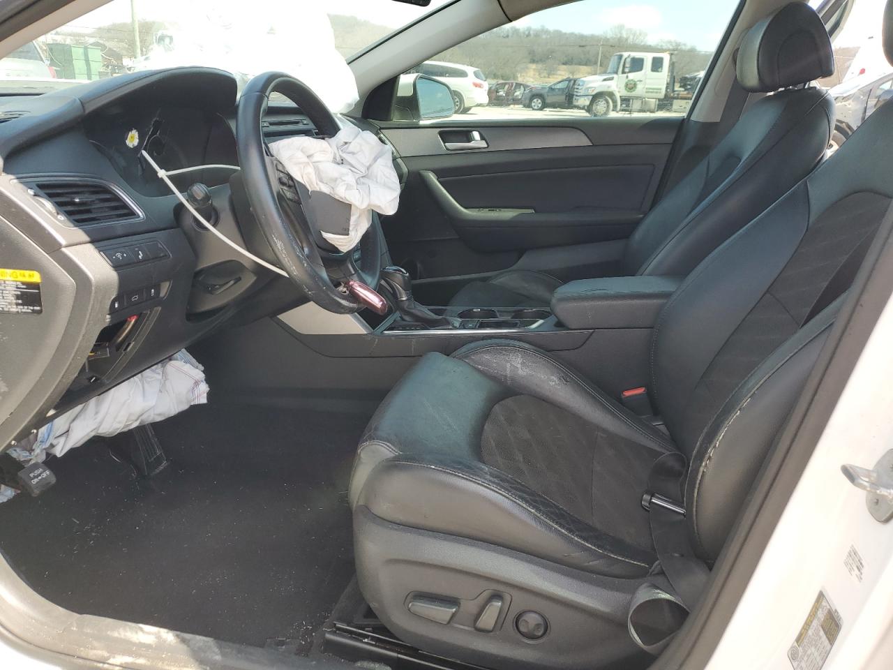 2015 Hyundai Sonata - Image 7