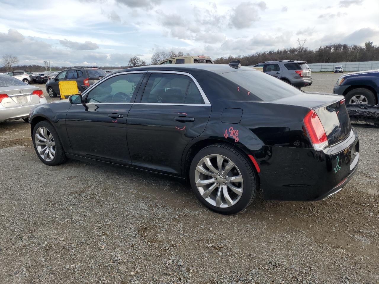2016 Chrysler 300 - Image 2