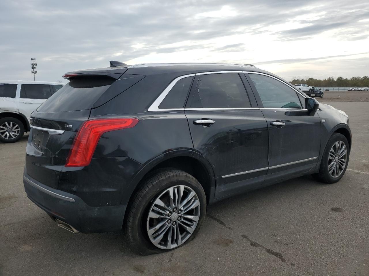 2017 Cadillac XT5 - Image 3
