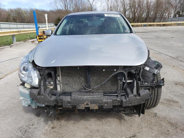  INFINITI Q40 2015 Серебристый