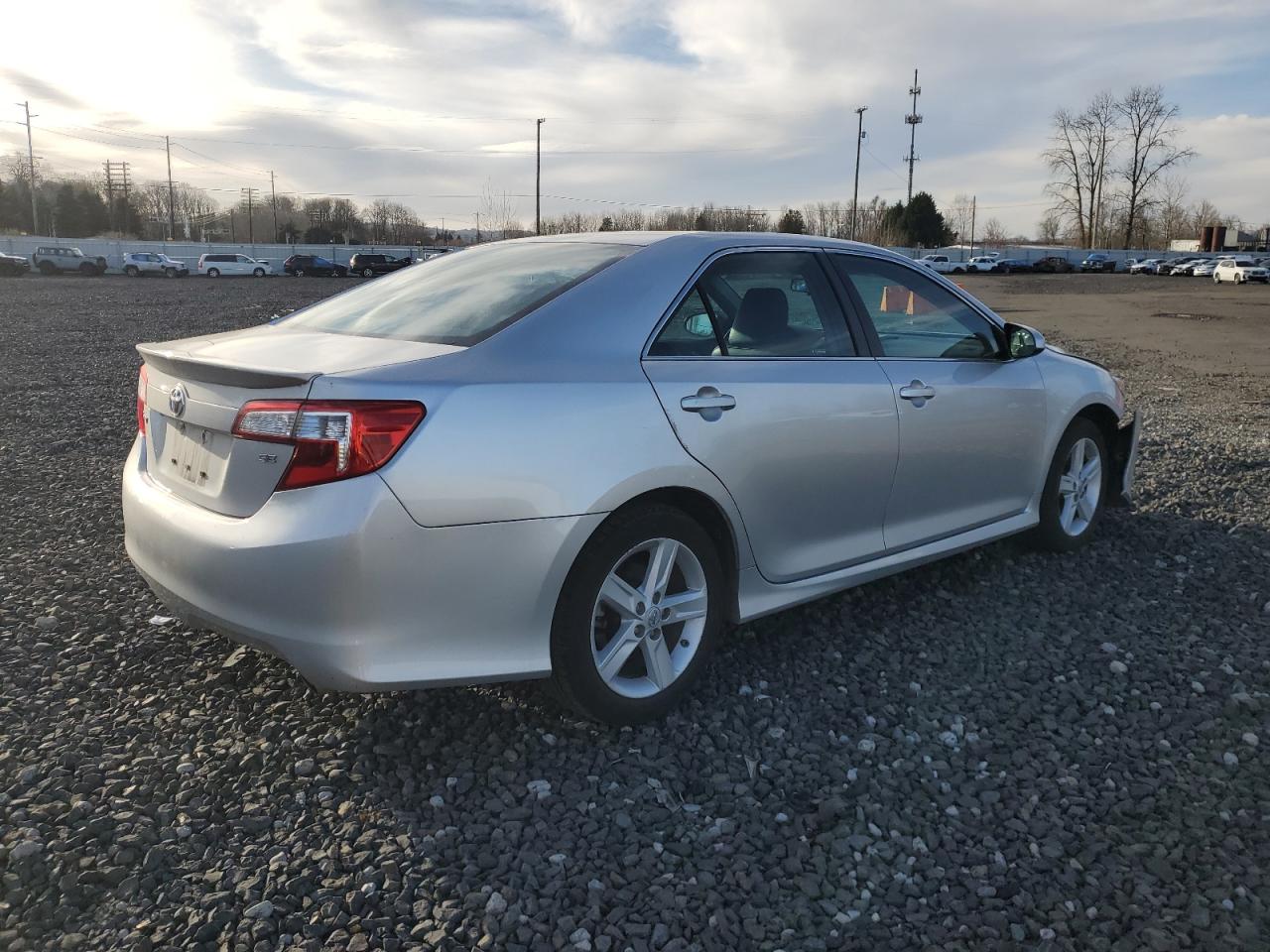 2014 Toyota Camry - Image 3