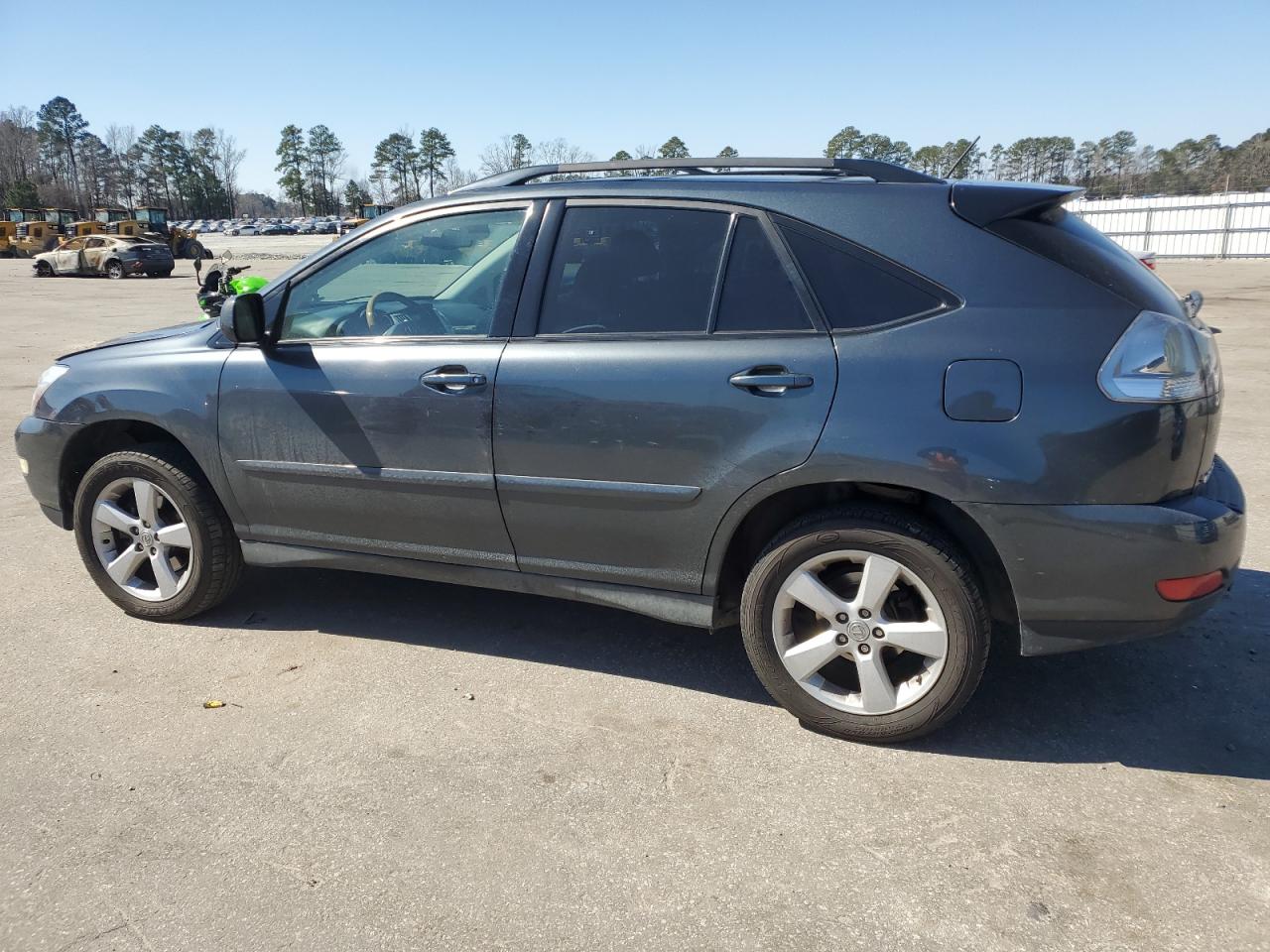 2005 Lexus RX - Image 2