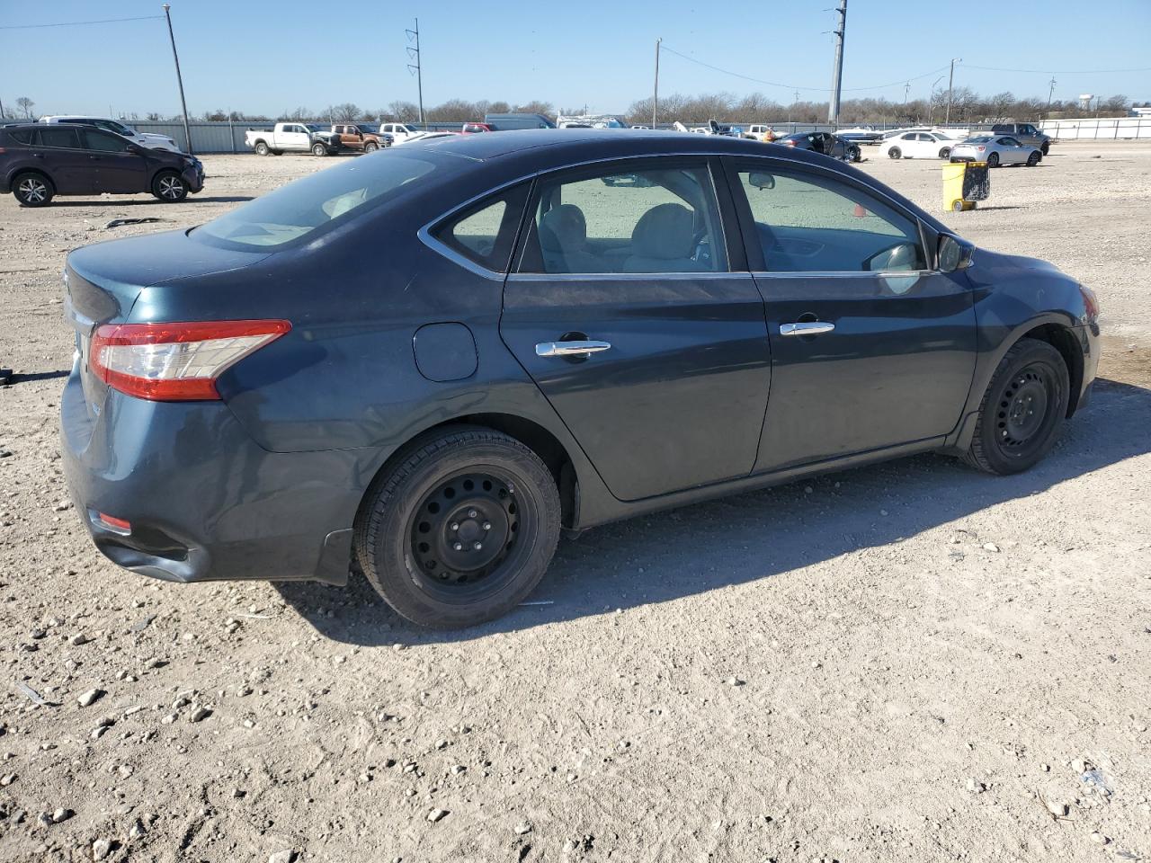 2014 Nissan Sentra - Image 3
