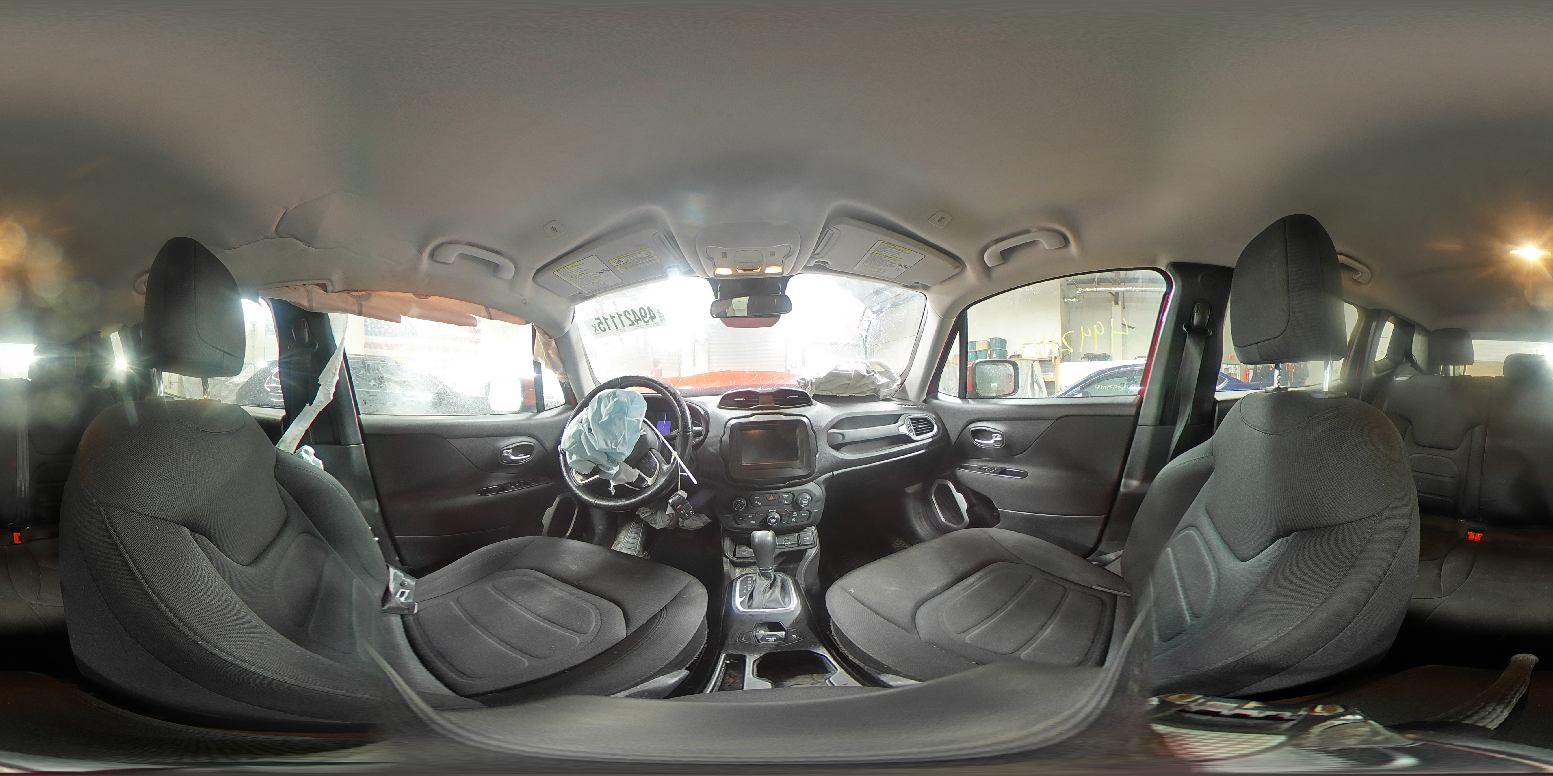 2018 Jeep Renegade - Image 14