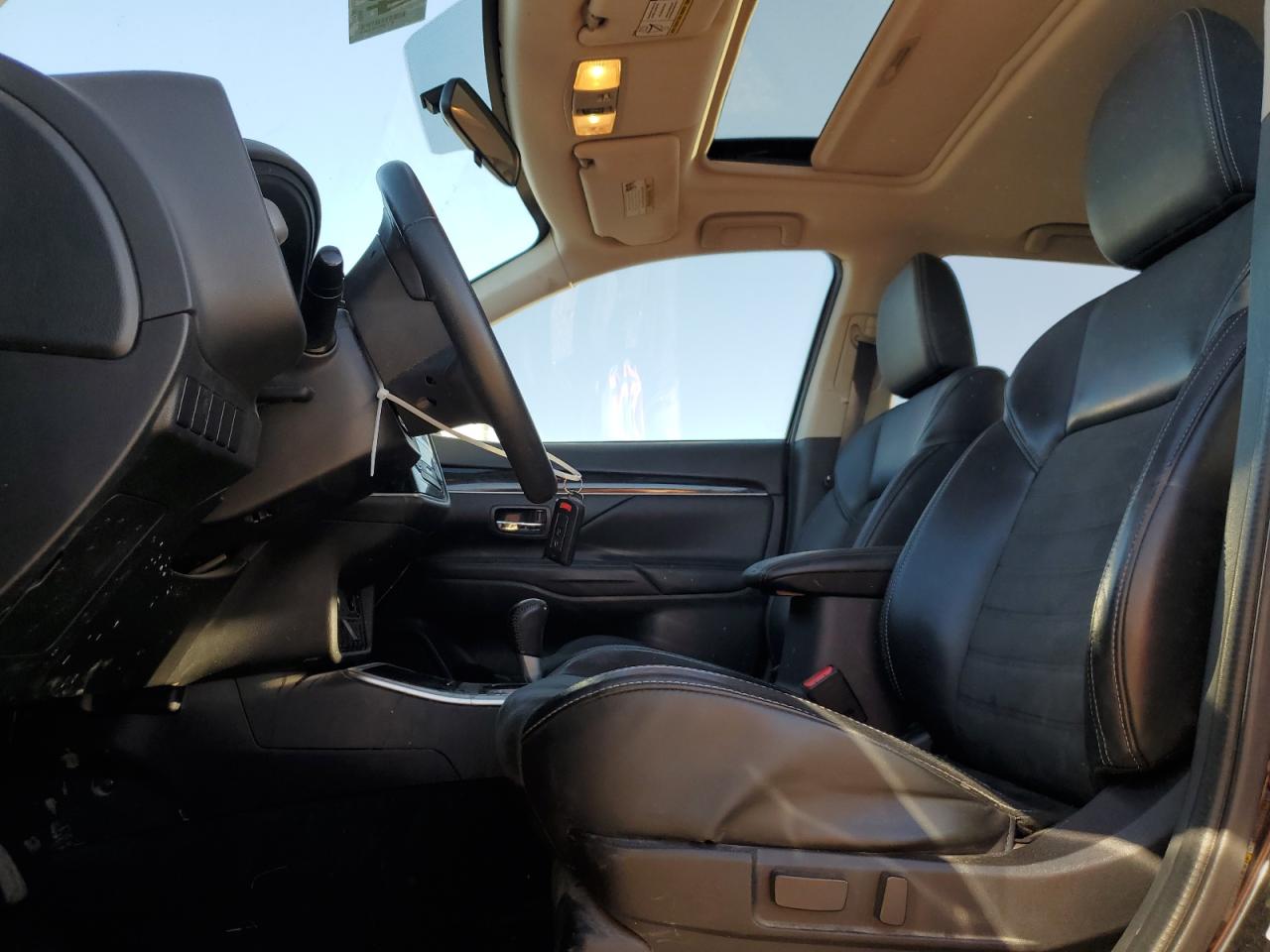 2019 Mitsubishi Outlander - Image 7
